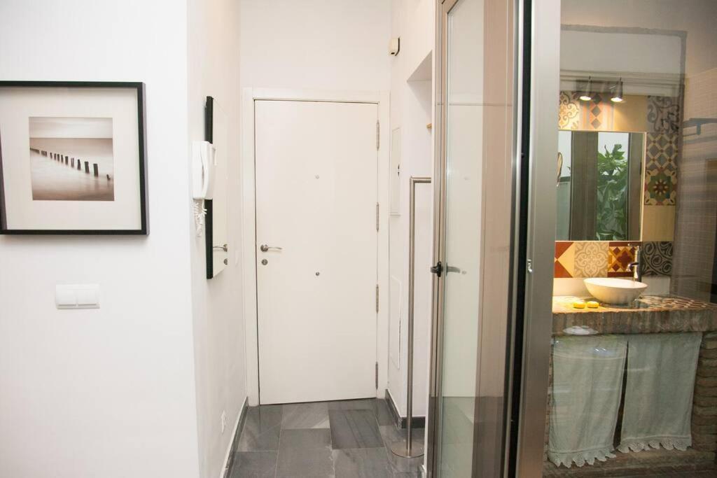 Beautiful Silent Apartment Private Parking Sevilla Buitenkant foto